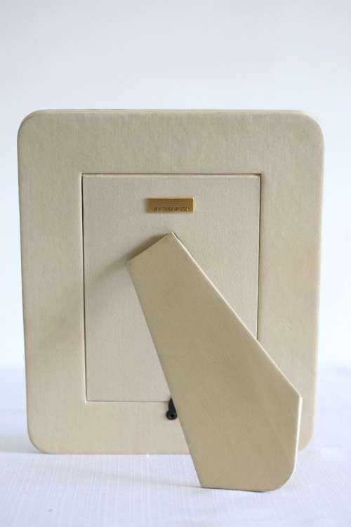 **RS17** A lovely and charming original "Jim Thompson" pure Silk free-standing photo frame