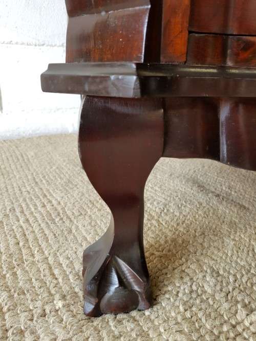 A beautiful vintage ball and claw cocktail cabinet with three spacious drawers and brass handles!!