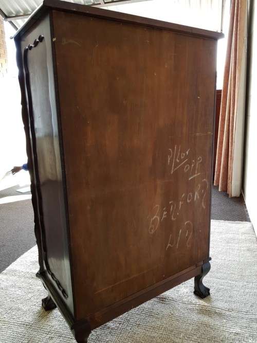 A beautiful vintage ball and claw cocktail cabinet with three spacious drawers and brass handles!!