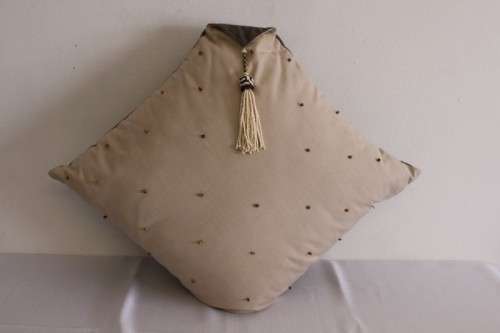 **RS17** Three two-tone scatter cushions in a stunning quality fabric - price/ bid per cushion