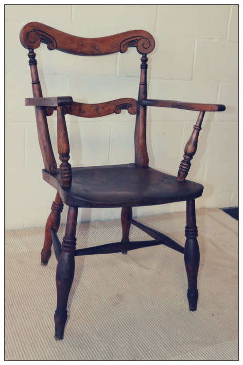 A charming vintage solid carved Oak "Cottage Style" occasional/ dining carver chair - RS17Sale