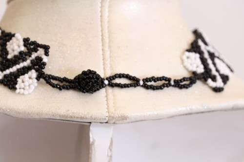 **RS17** A collection of six assorted ladies beaded fashion necklaces in awesome condition