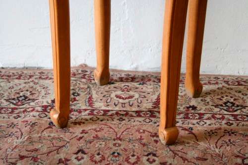 A stunning round vintage Oak occasional/side table with carved detailing.