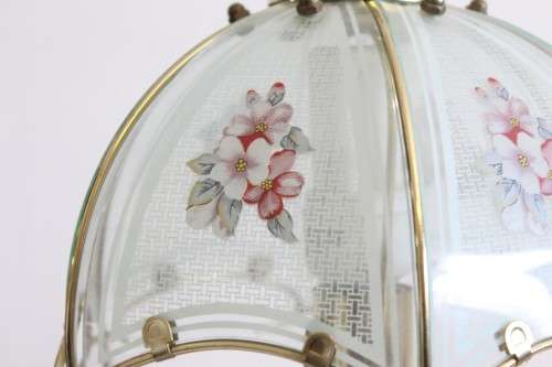 A lovely parlour table lamp w/ a glass shade & a brass-finished base - stunning on a desk - RS17Sale