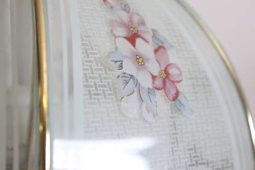 A lovely parlour table lamp w/ a glass shade & a brass-finished base - stunning on a desk - RS17Sale