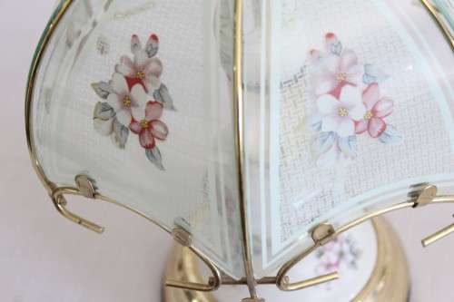 A lovely parlour table lamp w/ a glass shade & a brass-finished base - stunning on a desk - RS17Sale