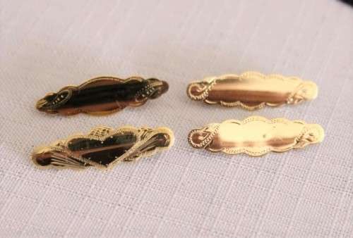 A stunning detailed 9ct yellow gold baby's Christening/ ID brooch - can be engraved!