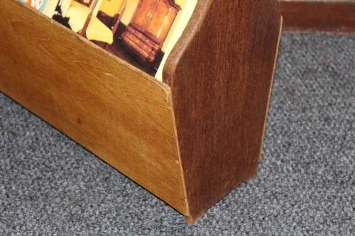 A lovely (Larger) vintage wooden magazine stand/ rack with a carry handle in lovely condition