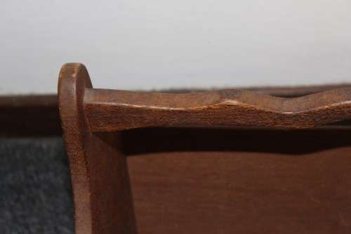 A lovely (Larger) vintage wooden magazine stand/ rack with a carry handle in lovely condition