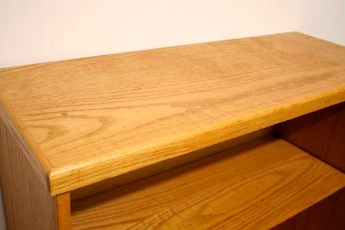 A wonderful sturdy 3-shelf Oak bookcase with clean uncomplicated lines.