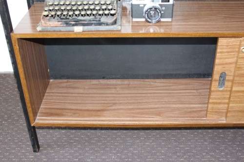 A fantastic RETRO Philips radiogram in a cabinet with a stylish, sleek design - perfect showpiece!!