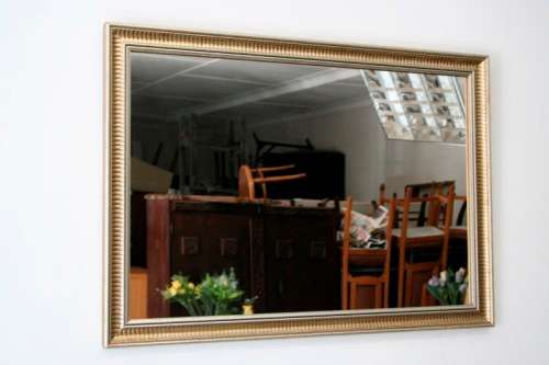 **RS17_Clearance** Lovely framed wall mirror (58cm x 83cm) Perfect in formal living areas