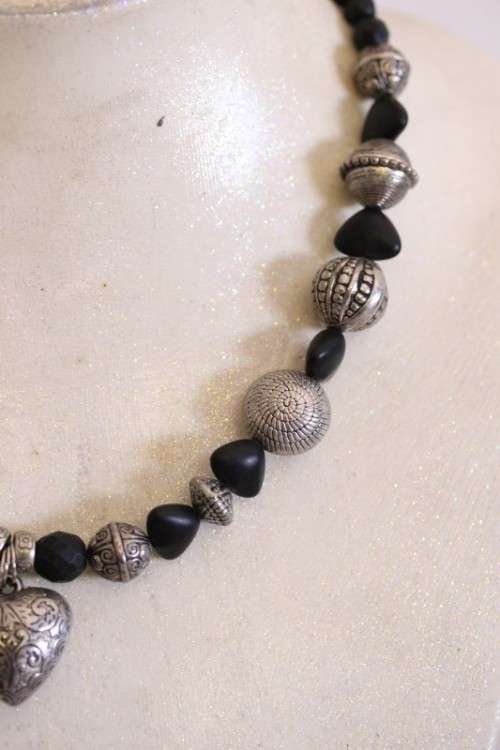 **RS17** An gorgeous collection of 5x assorted ladies beaded necklaces in great condition