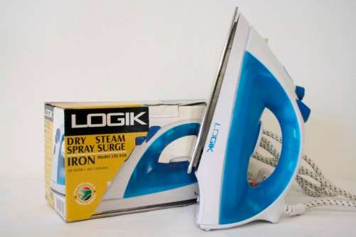 **RS17** A fantastic Logic dry,steam spray surge iron in its box.