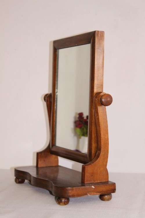 An amazing and beautifully made vintage solid wooden (tilting) dressing table vanity mirror