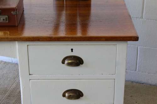 A funky and unusual large writing desk with 6x spacious drawers and loads of work-space - RS17Sale