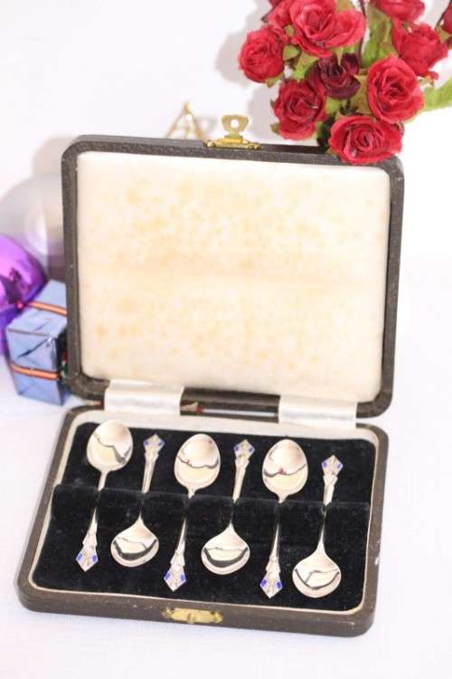 A superb set of 6x original Art Deco hallmarked sterling silver demitasse spoons w/ enamel detailing