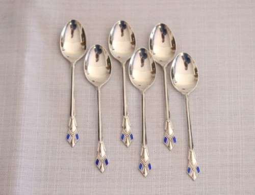 A superb set of 6x original Art Deco hallmarked sterling silver demitasse spoons w/ enamel detailing