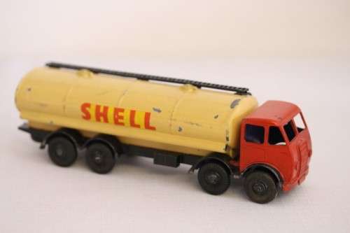 A superb vintage (c1950) original die-cast Dinky Foden 14-ton red & yellow "Shell" tanker (No. 504)