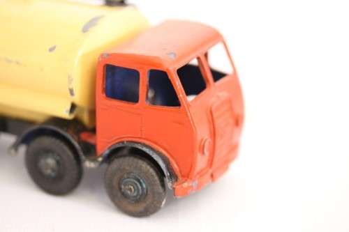 A superb vintage (c1950) original die-cast Dinky Foden 14-ton red & yellow "Shell" tanker (No. 504)