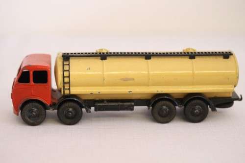 A superb vintage (c1950) original die-cast Dinky Foden 14-ton red & yellow "Shell" tanker (No. 504)
