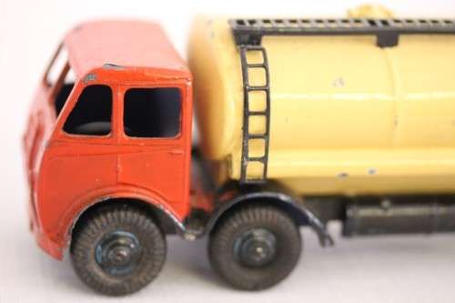 A superb vintage (c1950) original die-cast Dinky Foden 14-ton red & yellow "Shell" tanker (No. 504)