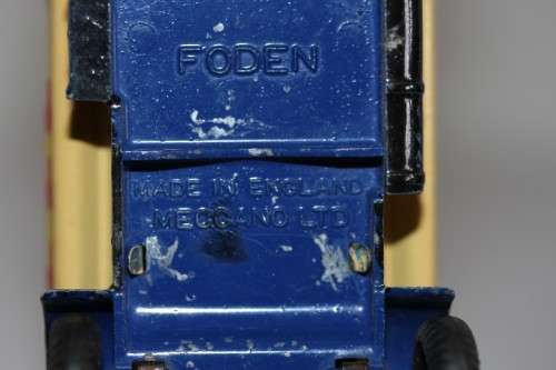 A superb vintage (c1950) original die-cast Dinky Foden 14-ton red & yellow "Shell" tanker (No. 504)