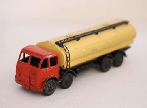 A superb vintage (c1950) original die-cast Dinky Foden 14-ton red & yellow "Shell" tanker (No. 504)