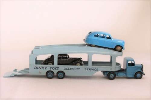 **RS17** A vintage (c1960) original Dinky Toys Pullman Car Transporter (No. 982) in its original box