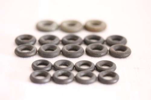 **RS17** Awesome collection of 21x assorted Dinky Toys car & truck (replacement) tyres - 3x sizes