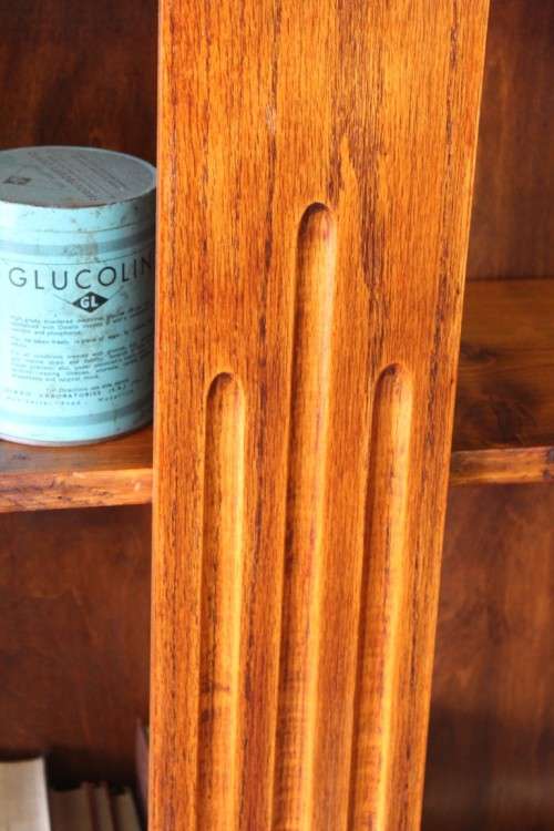 A wonderful Art Deco vintage oak display/ show cabinet with glass doors and carved detailing!