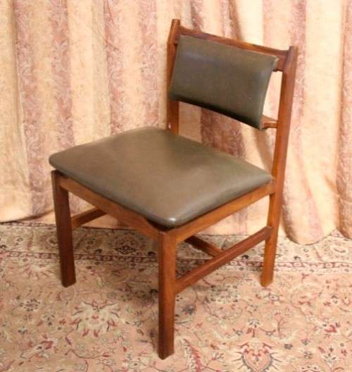 **RS17_Clearance** A stunning and well made retro occasional chair - perfect for a reading corner!
