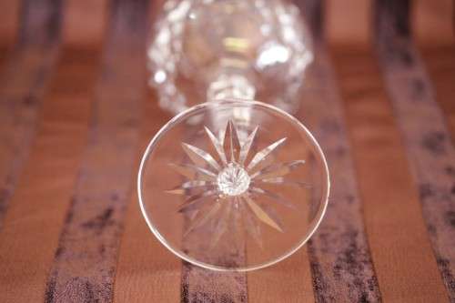 Superb set of 5x original Irish made Waterford crystal long-stem wine glasses in the Lismore pattern