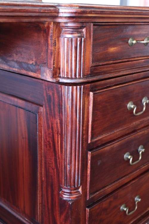 A magnificent vintage Georgian-style Rosewood 10-drawer partners desk w carved detailing - STUNNING!