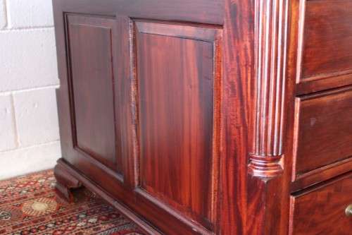 A magnificent vintage Georgian-style Rosewood 10-drawer partners desk w carved detailing - STUNNING!