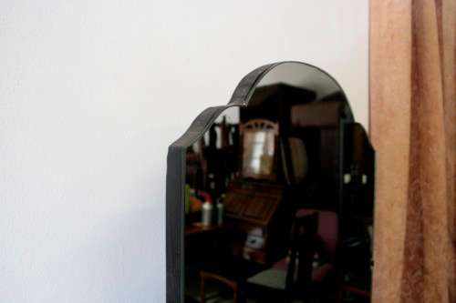 **RS17** A vintage Imbuia scalloped edge Cheval dressing table w a dressing mirror and two drawers