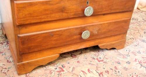 **RS17** A vintage Imbuia scalloped edge Cheval dressing table w a dressing mirror and two drawers