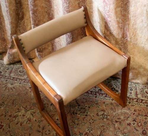 An exquisite Teak retro styled four drawer side-folding mirror dressing table and stool.