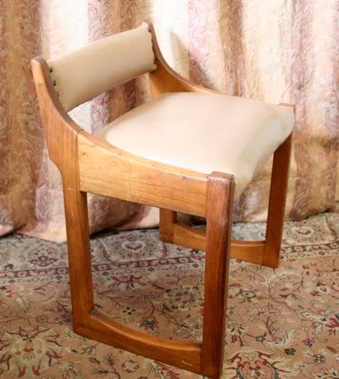 An exquisite Teak retro styled four drawer side-folding mirror dressing table and stool.