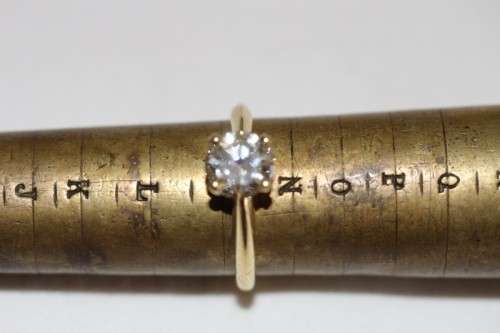 *Price reduced!* 18ct yellow gold and diamond ring with a 1.3ct round brilliant-cut diamond!!!