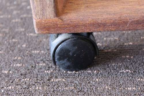 A top quality TALL (212cm) solid Meranti artist's easel with height, tilt and size adjustments, WOW