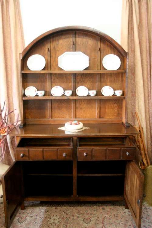 **RS17** An awesome vintage Oak traditional Welsh side server w/ loads of drawers and cupboard space