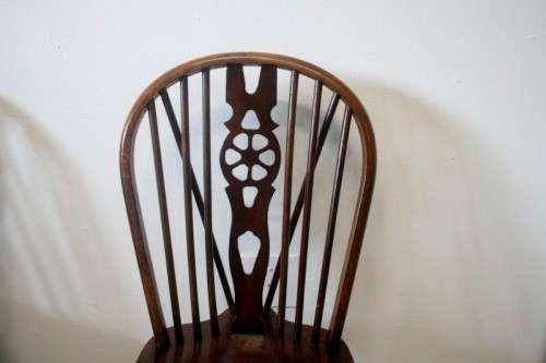 **RS17** A vintage solid Oak 6-seater dining room table with six Brace-back Windsor chairs