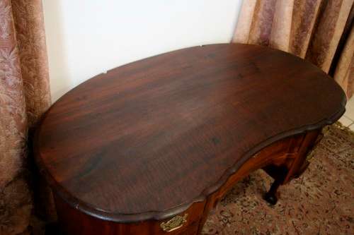 An exquisite vintage solid Imbuia ball & claw dressing table w five drawers & ornate brass handles
