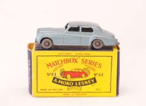 **RS17** Original vintage (c1958) Matchbox No. 44a blue Rolls-Royce Silver Cloud die-cast model car