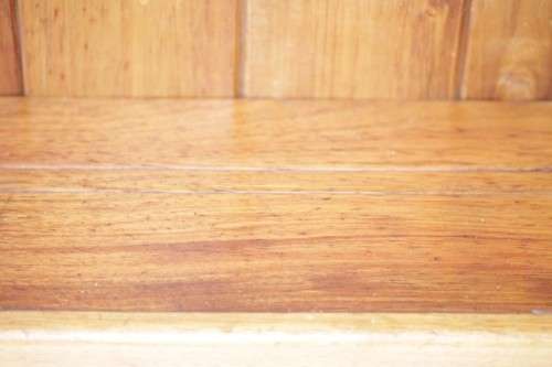 **RS17** A stunning solid oregon wall shelf/ display shelf/ book shelf in awesome condition