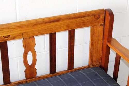 A very charming 3-seater solid Oregon daybed with an upholstered cushion - perfect for sun room!