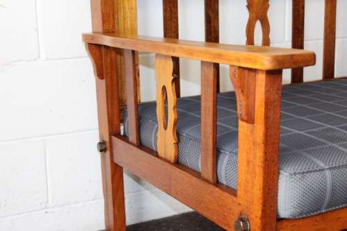 A very charming 3-seater solid Oregon daybed with an upholstered cushion - perfect for sun room!