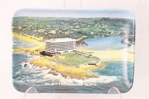 **RS17** A collection of 7x destination themed sweet plates including England, Liechtenstein & more