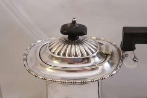 A beautiful antique silver plated tea set incl. 6-cup teapot and coffee pot, sugar bowl & creamer